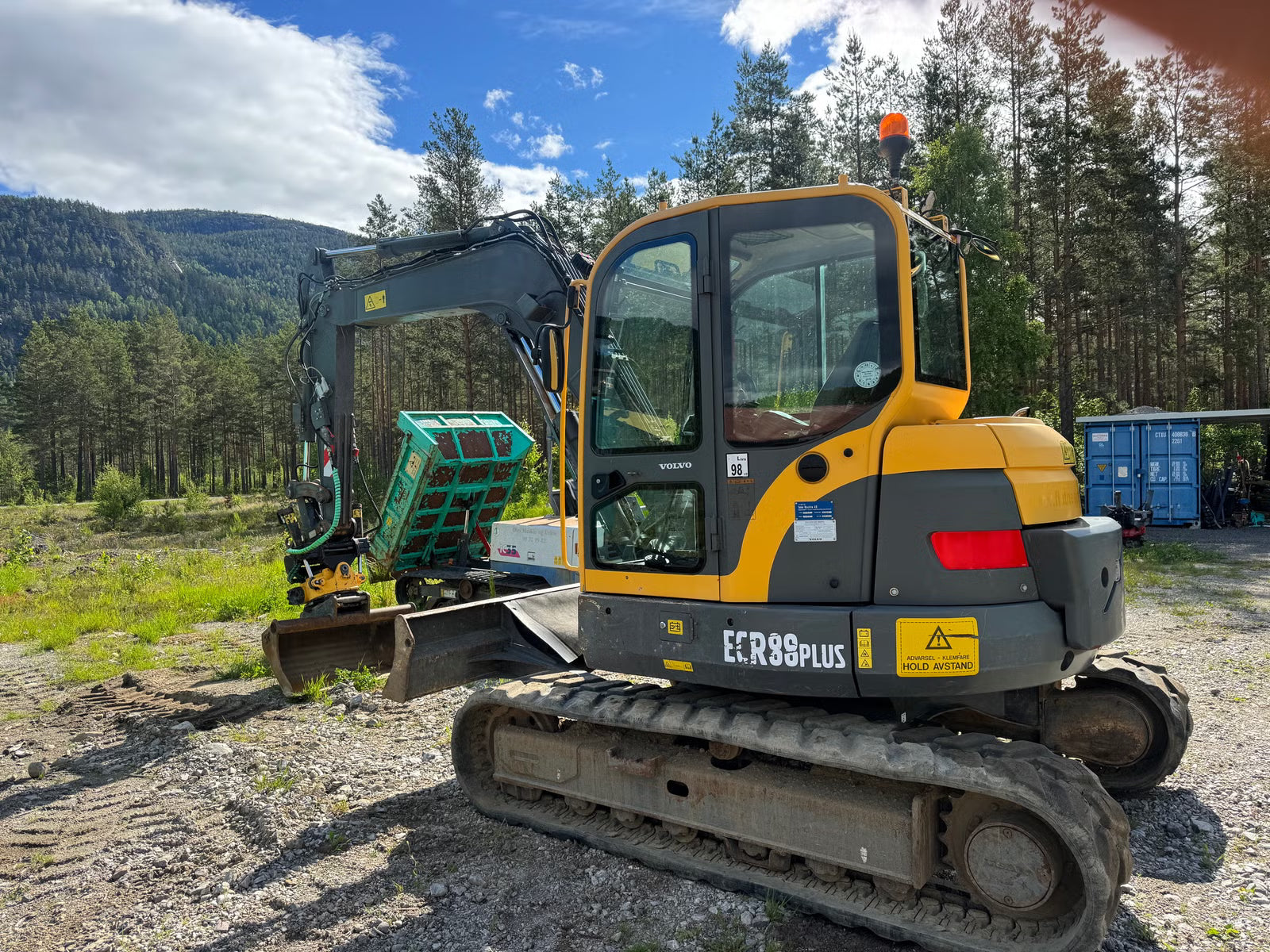 Mini Pelle Excavatrice Volvo ECR88Plus + 3 Godets
