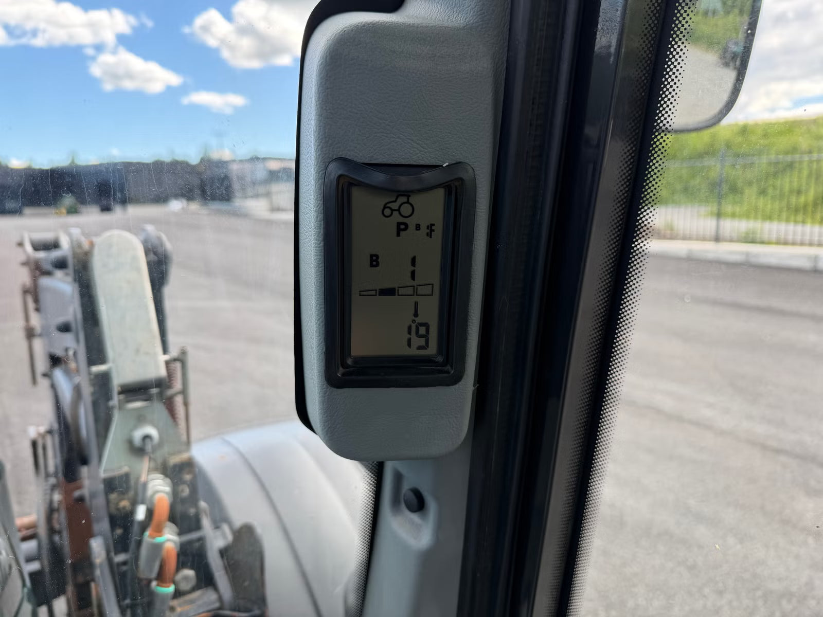 Tracteur Valtra N103