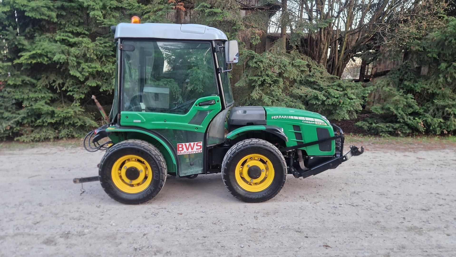Tracteur Ferrari Cobram 55