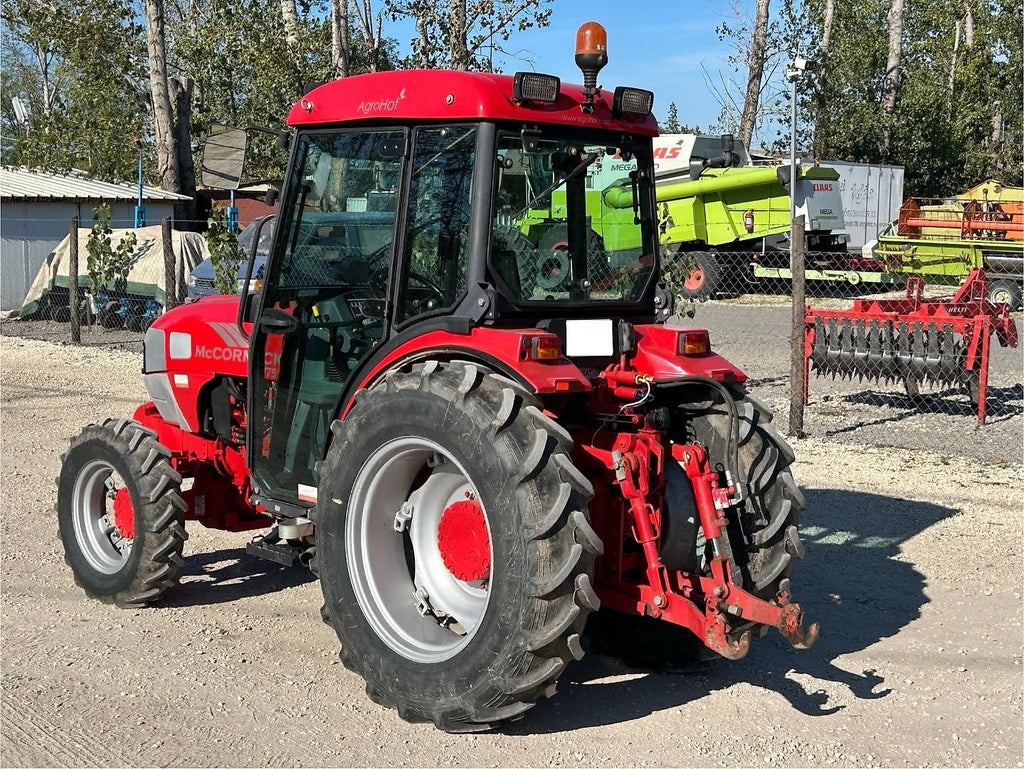 Tracteur McCormick V75