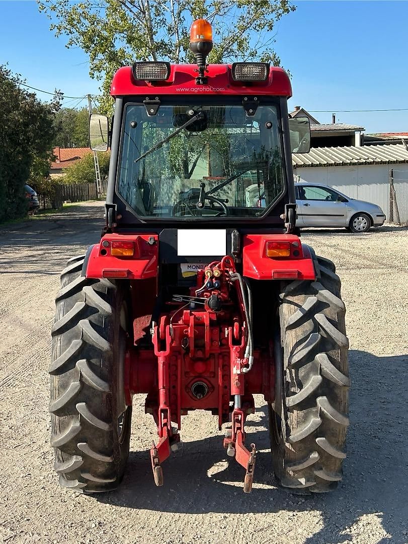 Tracteur McCormick V75