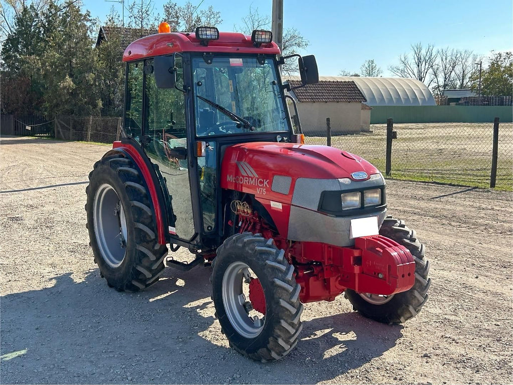Tracteur McCormick V75
