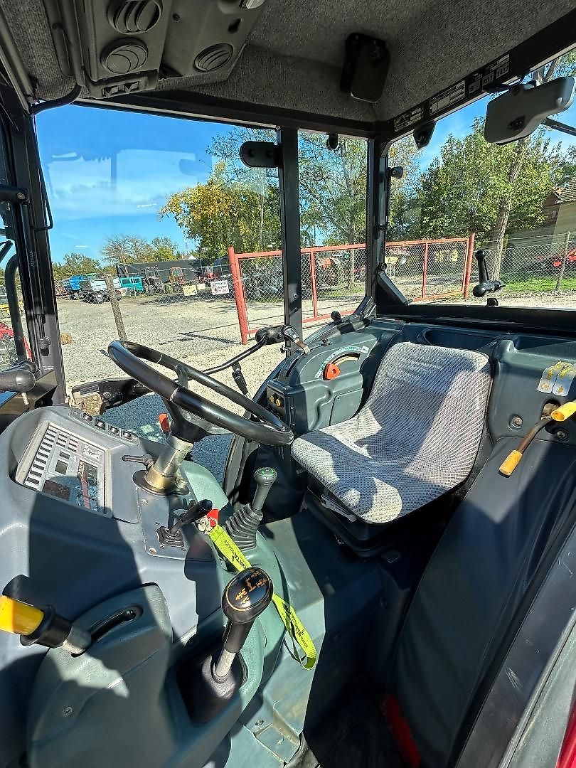 Tracteur McCormick V75