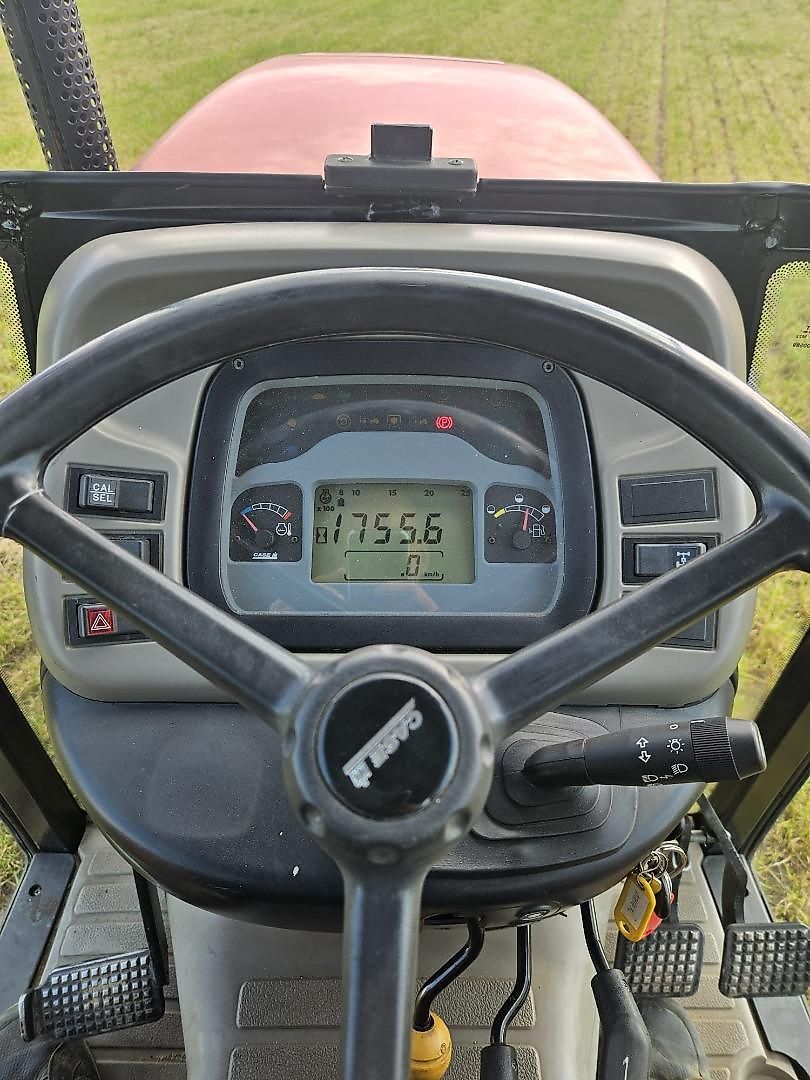 Tracteur Case IH JX 1070 V
