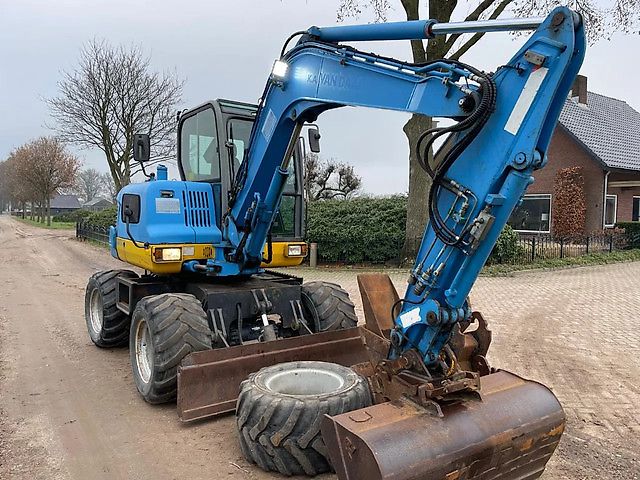 Pelle Doosan DX55W 5,5T 2010