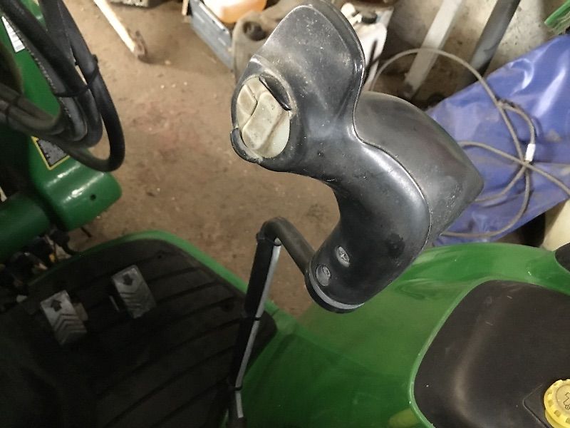 Tracteur John Deere 3320