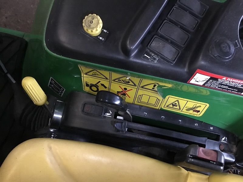Tracteur John Deere 3320