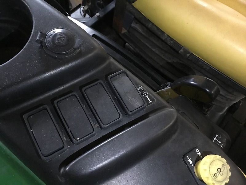 Tracteur John Deere 3320
