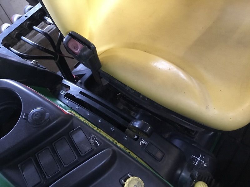 Tracteur John Deere 3320