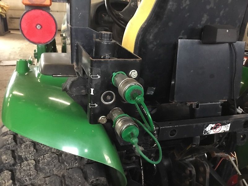 Tracteur John Deere 3320