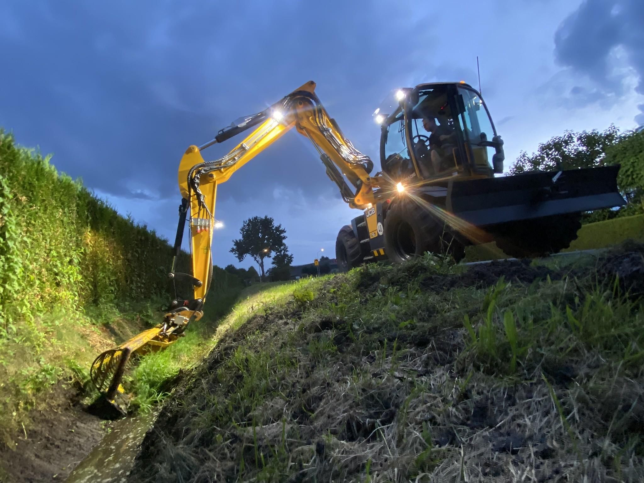 Pelle JCB Hydradig 110W