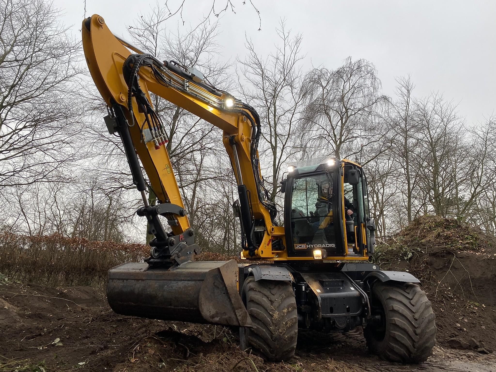 Pelle JCB Hydradig 110W