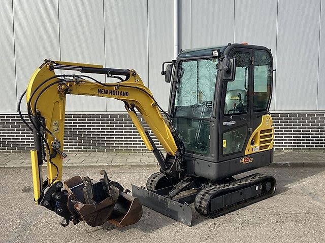 Mini Pelle New Holland E19C