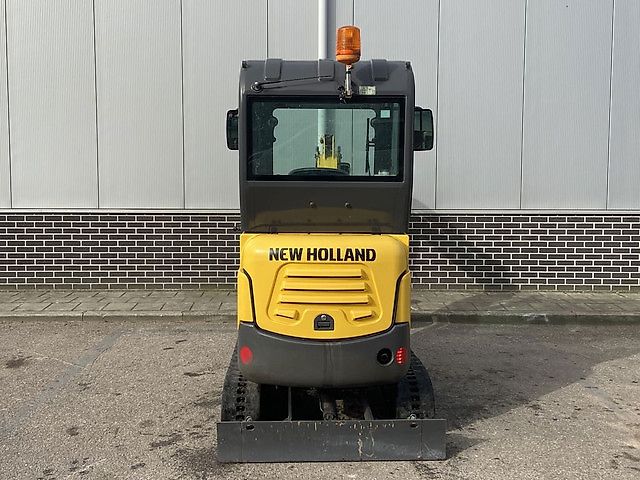 Mini Pelle New Holland E19C