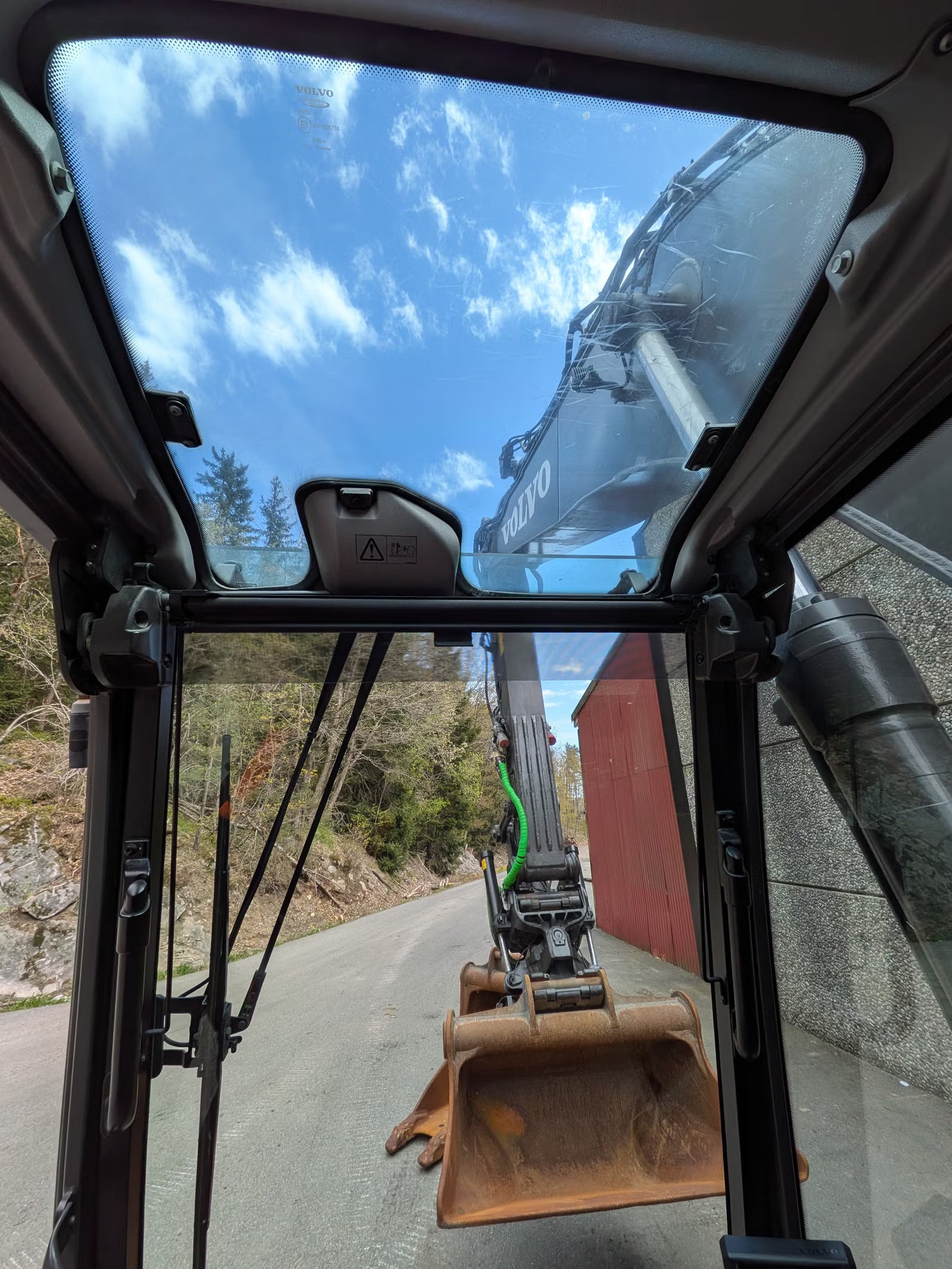 Pelle Volvo EC200E