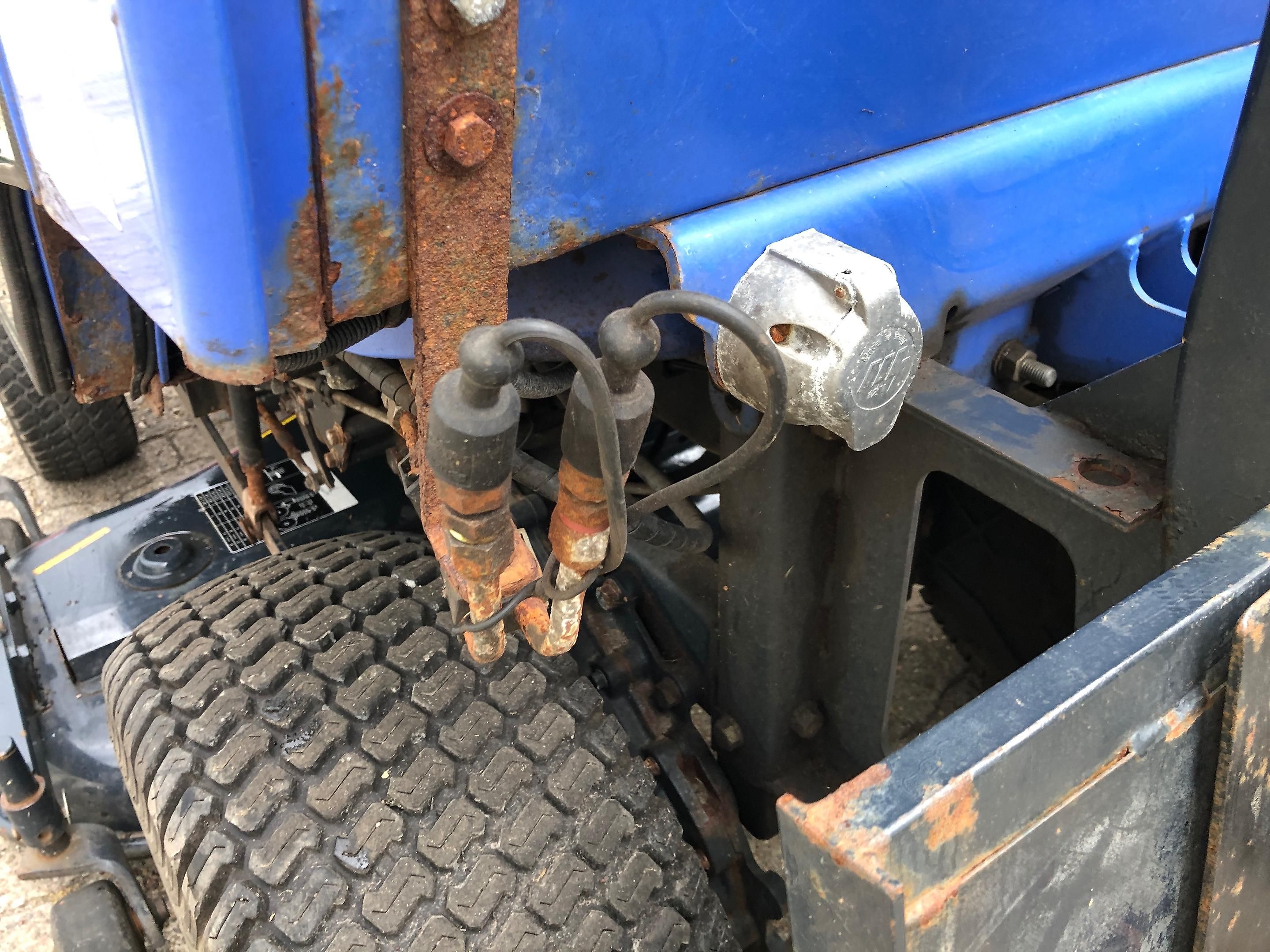 Tracteur Iseki SXG 19 + Tondeuse/Broyeur ventral