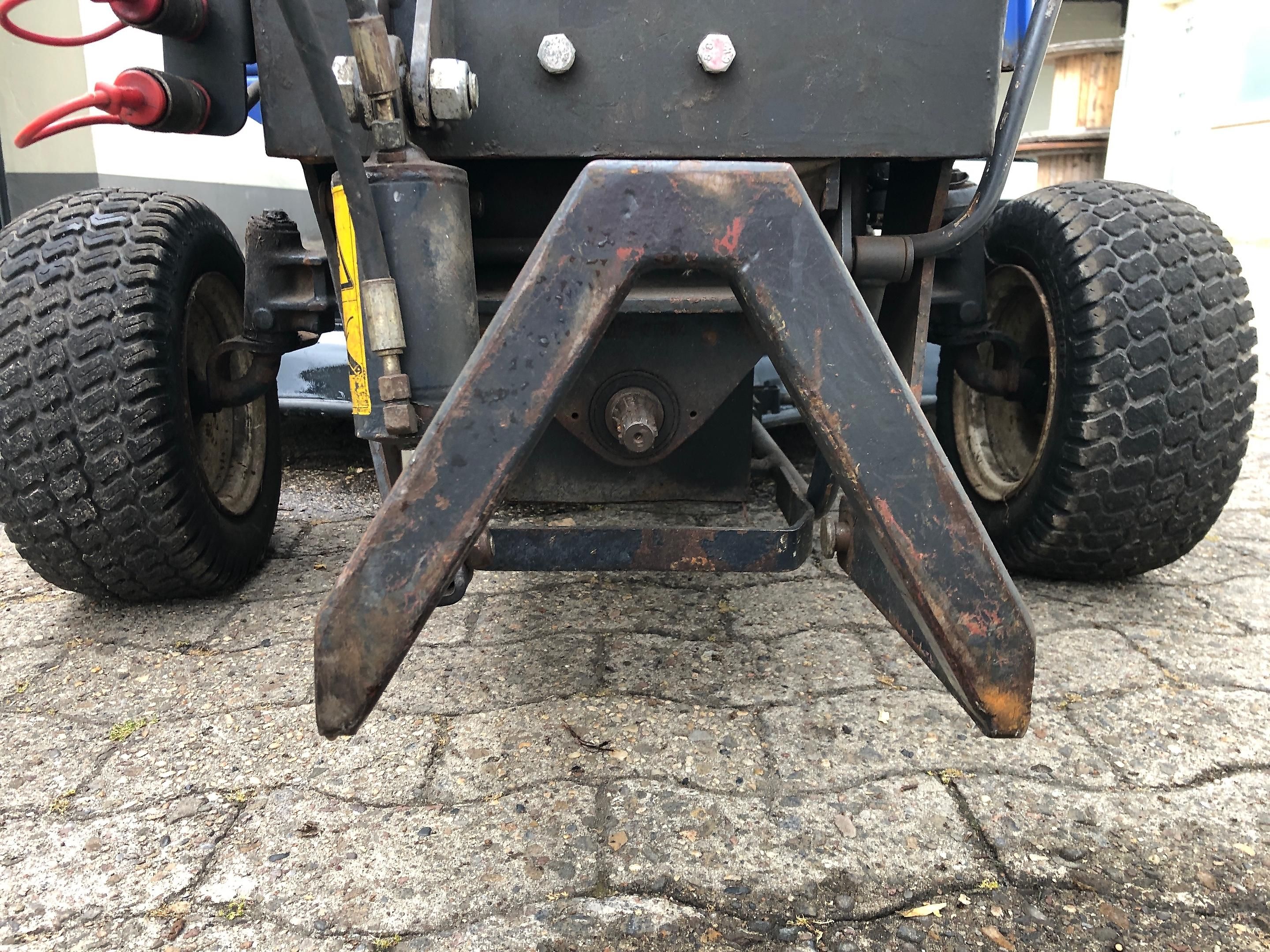 Tracteur Iseki SXG 19 + Tondeuse/Broyeur ventral