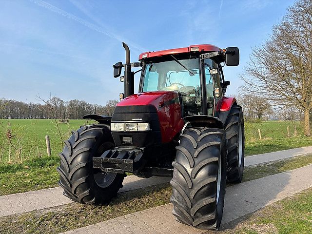 Tracteur Case IH MXU 100