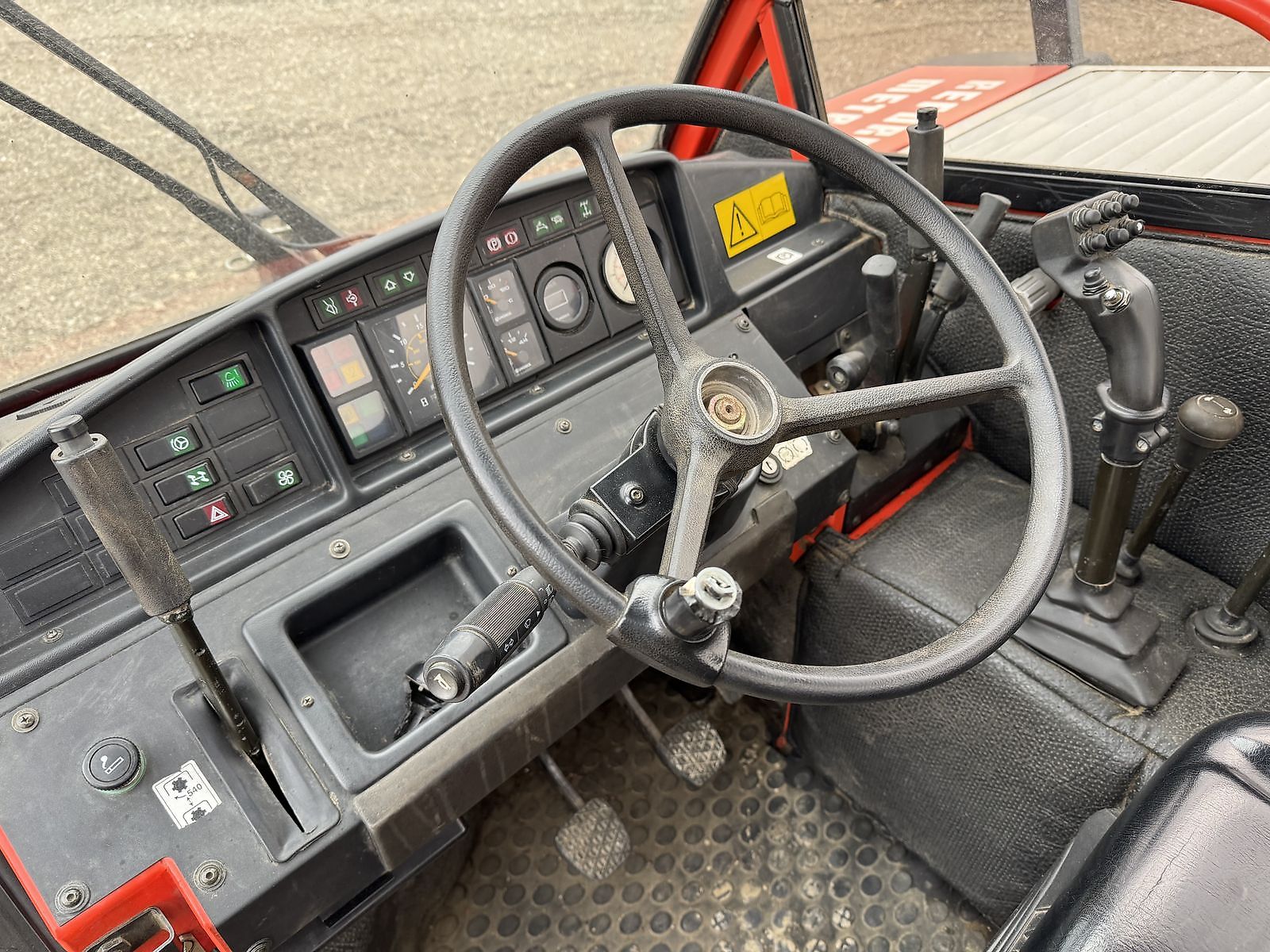 Tracteur Reform Metrac H6