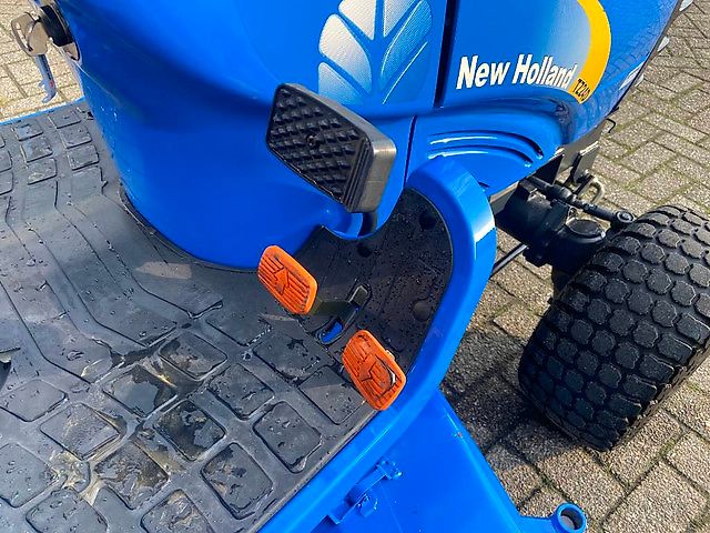 Tracteur New Holland TZ 24 D