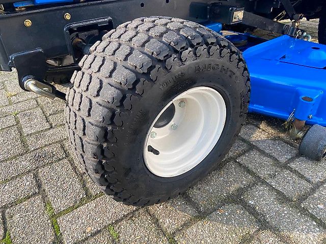 Tracteur New Holland TZ 24 D