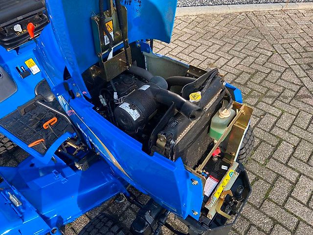 Tracteur New Holland TZ 24 D