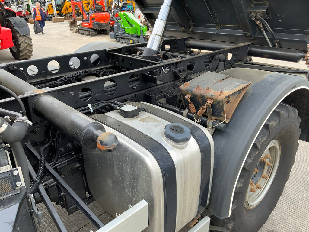 Unimog Mercedes-Benz U318