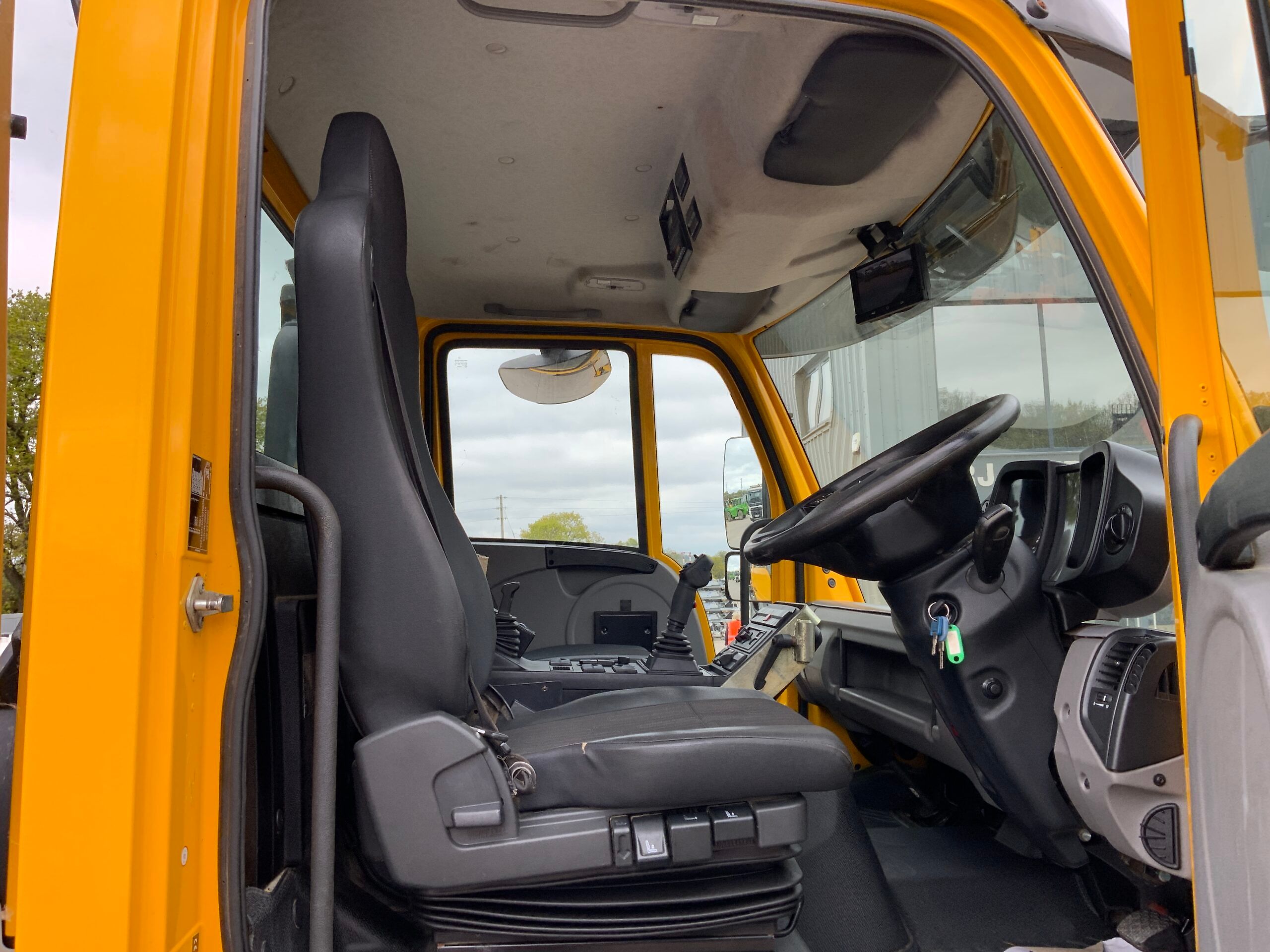 Unimog Mercedes-Benz U318