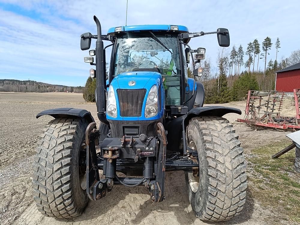 Tracteur New Holland TS135A Plus