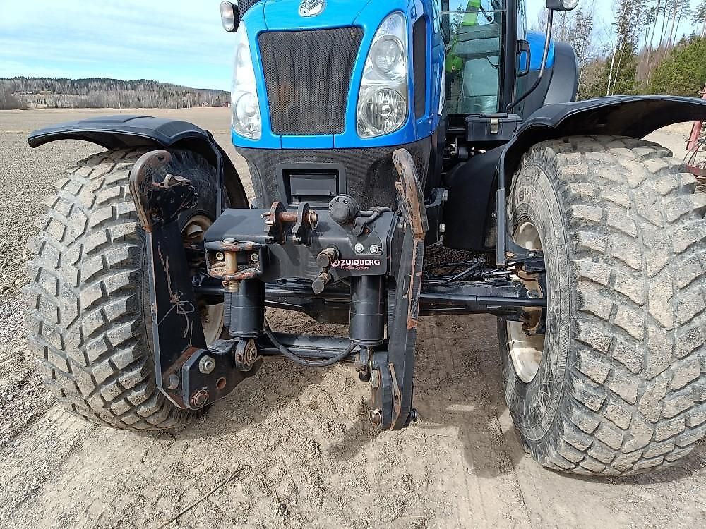 Tracteur New Holland TS135A Plus