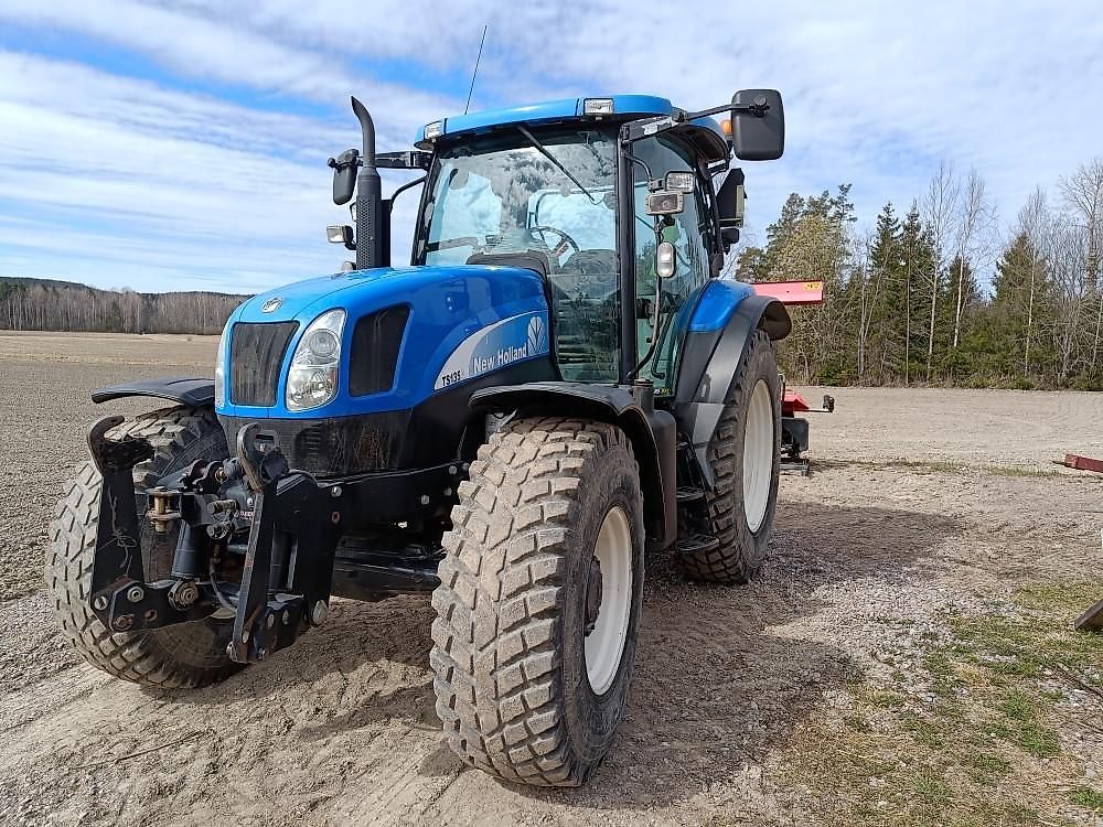 Tracteur New Holland TS135A Plus