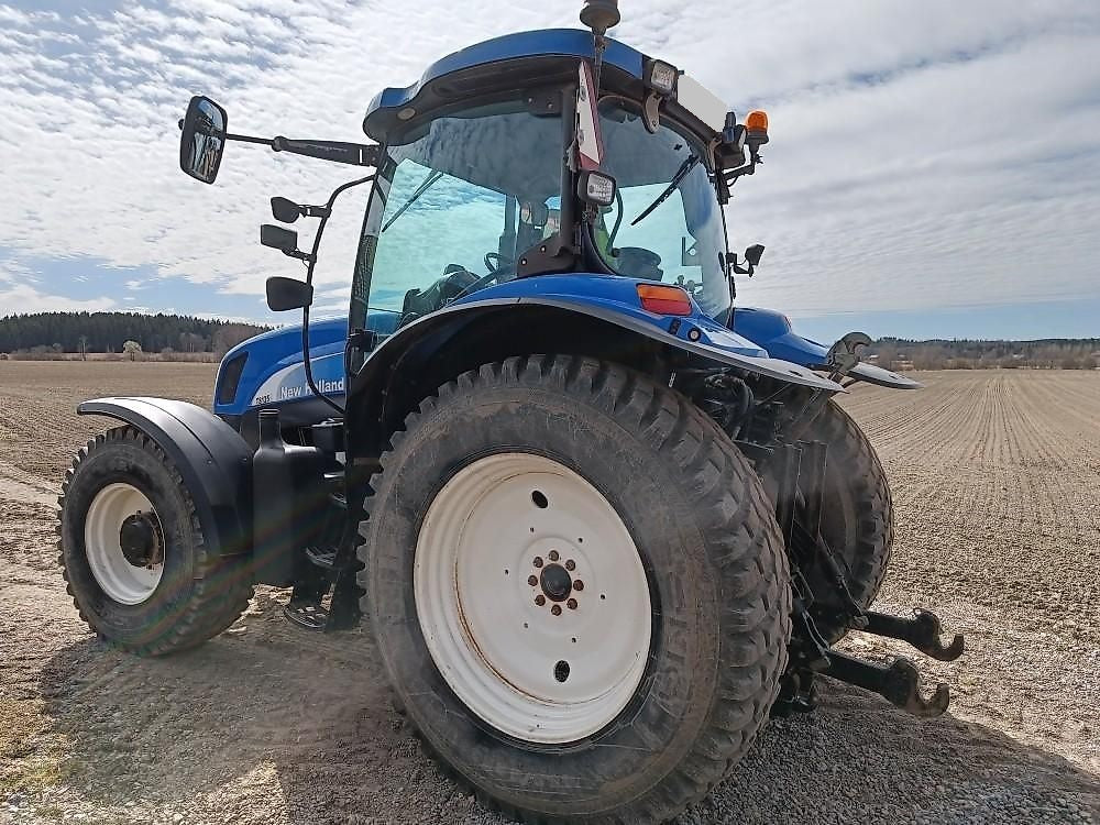 Tracteur New Holland TS135A Plus