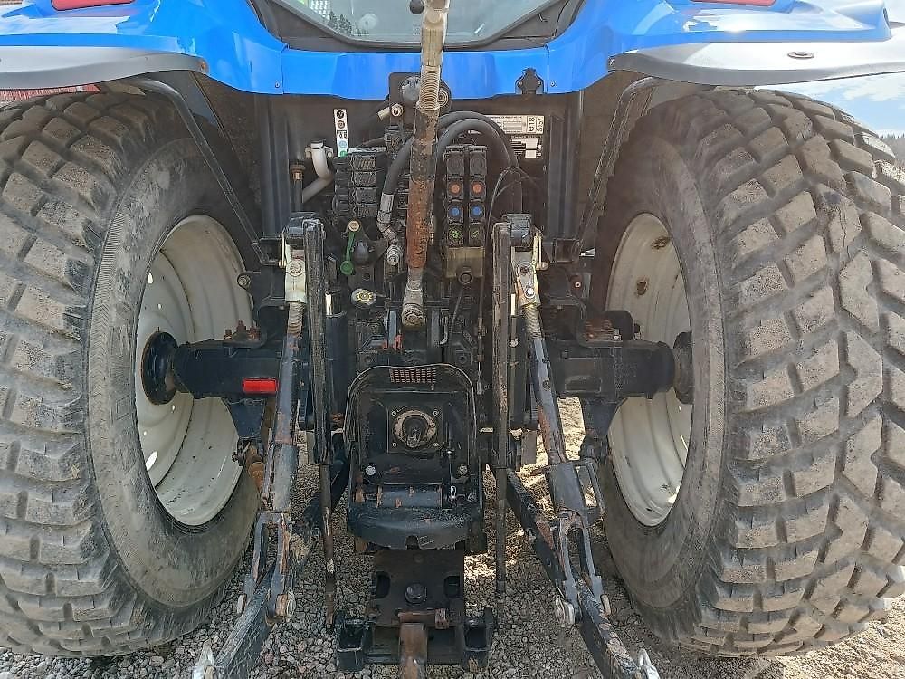 Tracteur New Holland TS135A Plus