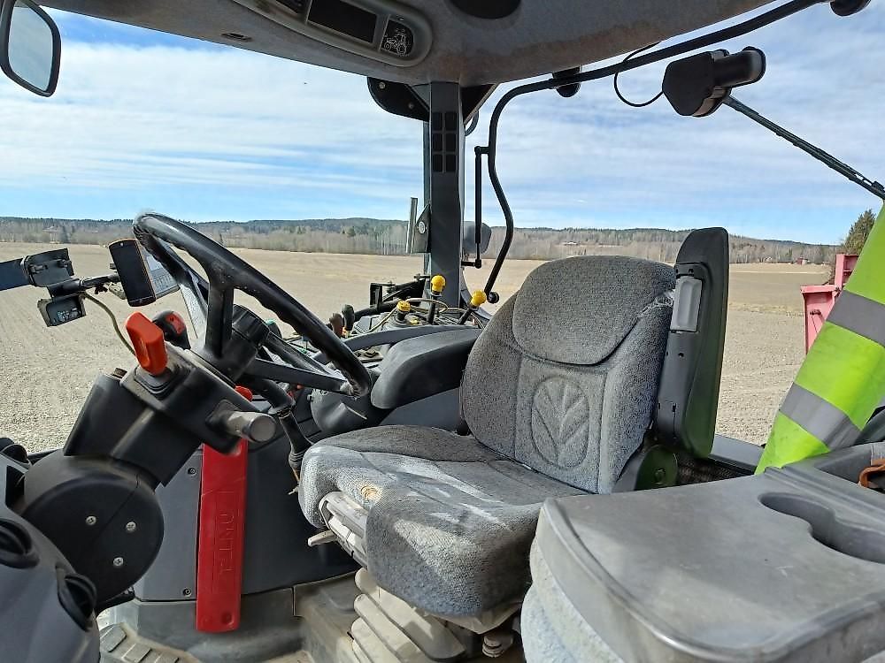 Tracteur New Holland TS135A Plus