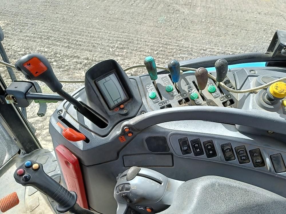 Tracteur New Holland TS135A Plus
