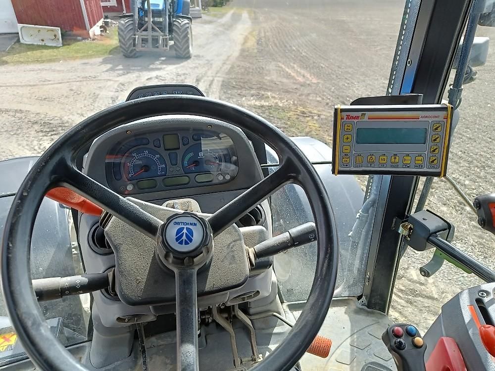 Tracteur New Holland TS135A Plus