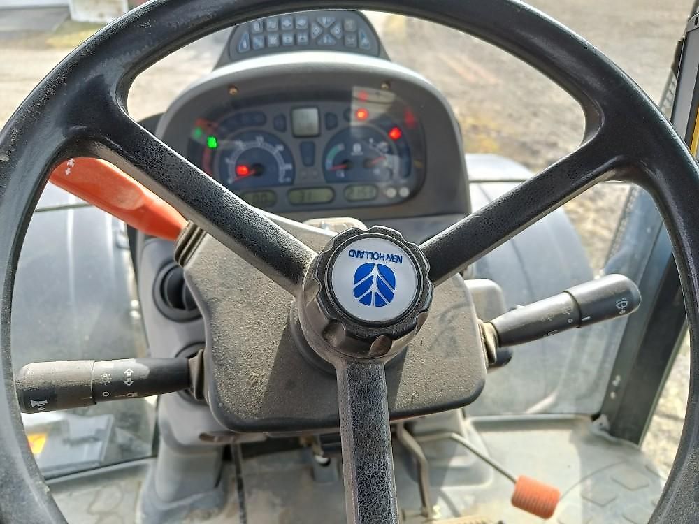 Tracteur New Holland TS135A Plus