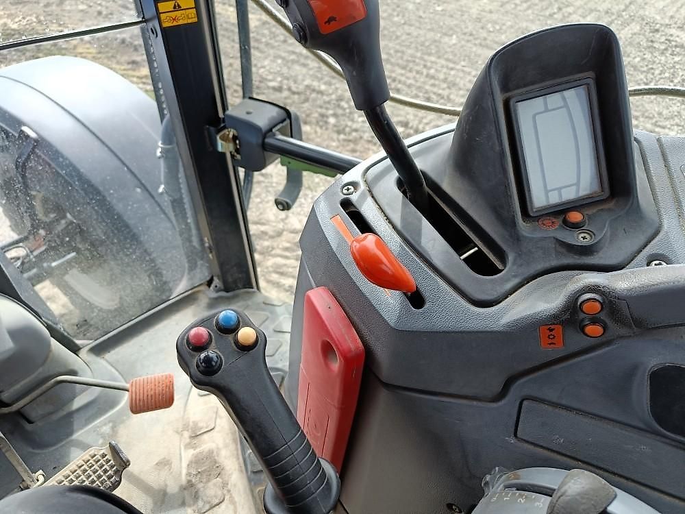 Tracteur New Holland TS135A Plus