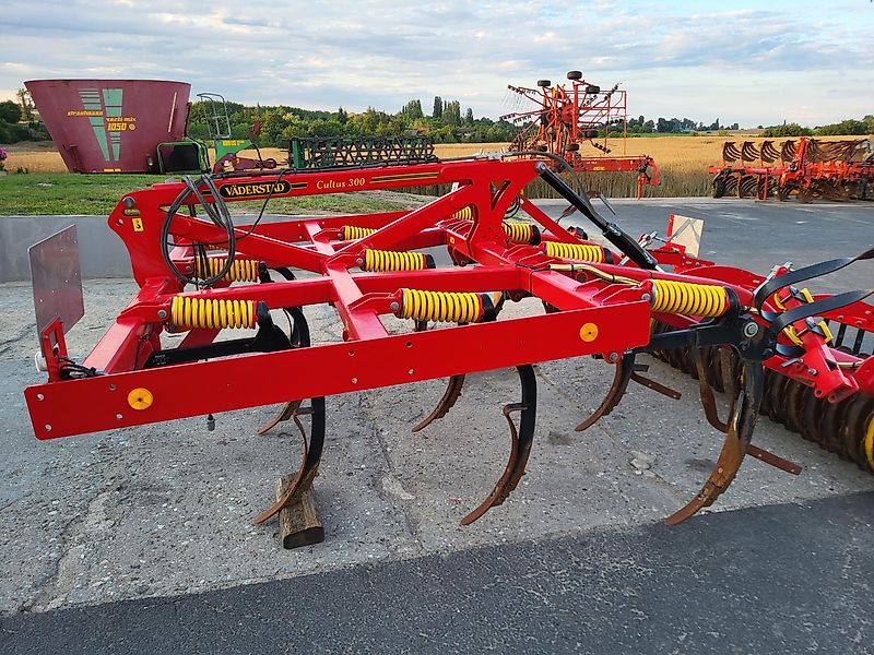 Cultivateur à dents Väderstad Cultus - 3 m