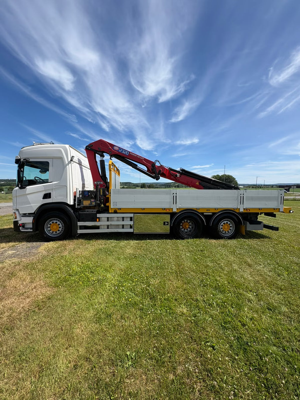 Camion Scania P360 2020 - Camion-grue 360 ch