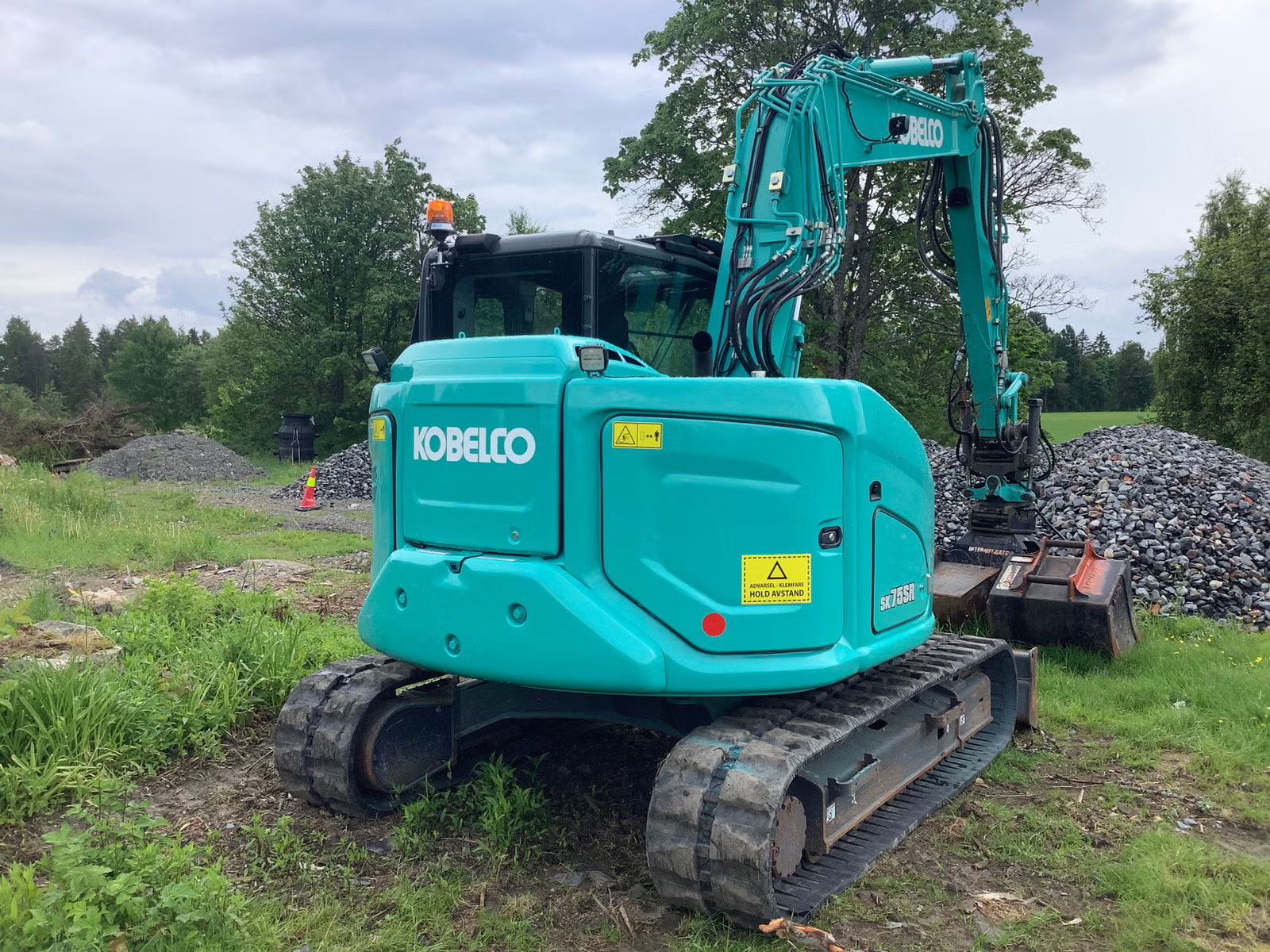 Pelle Kobelco SK75SR-7