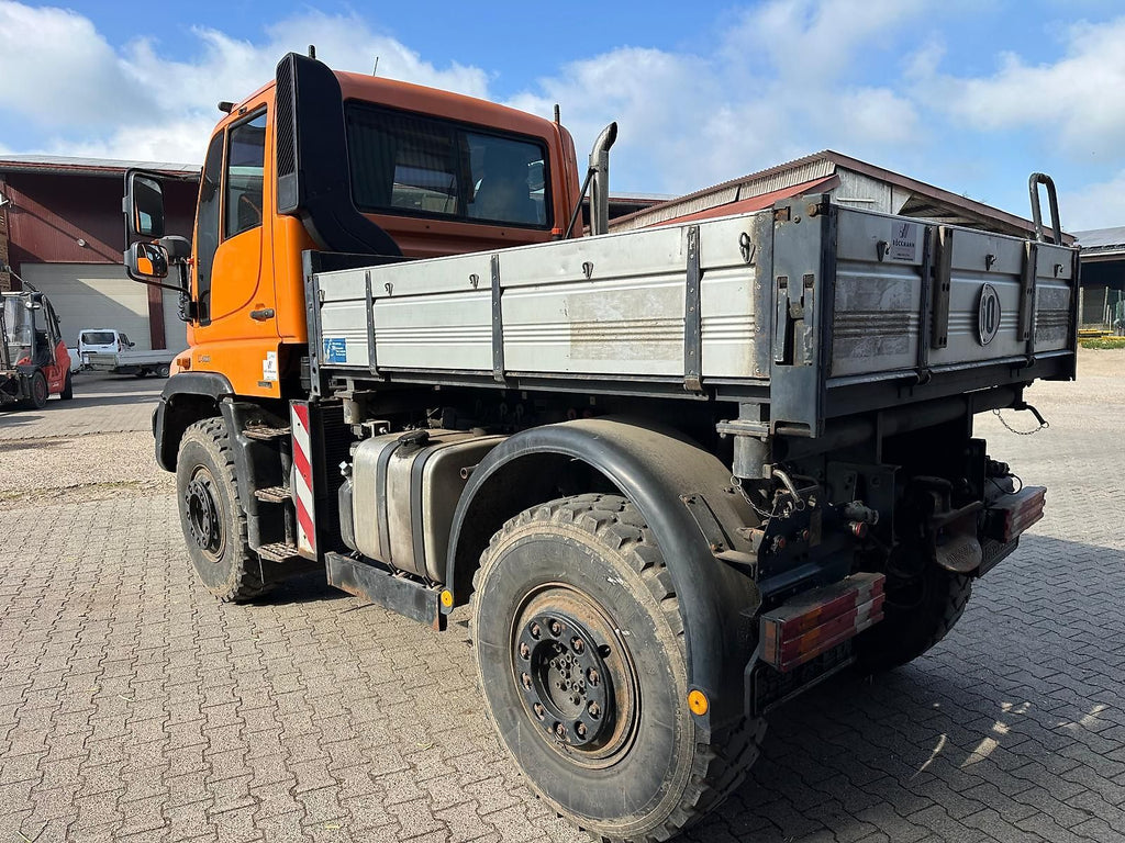 Unimog Mercedes-Benz U400