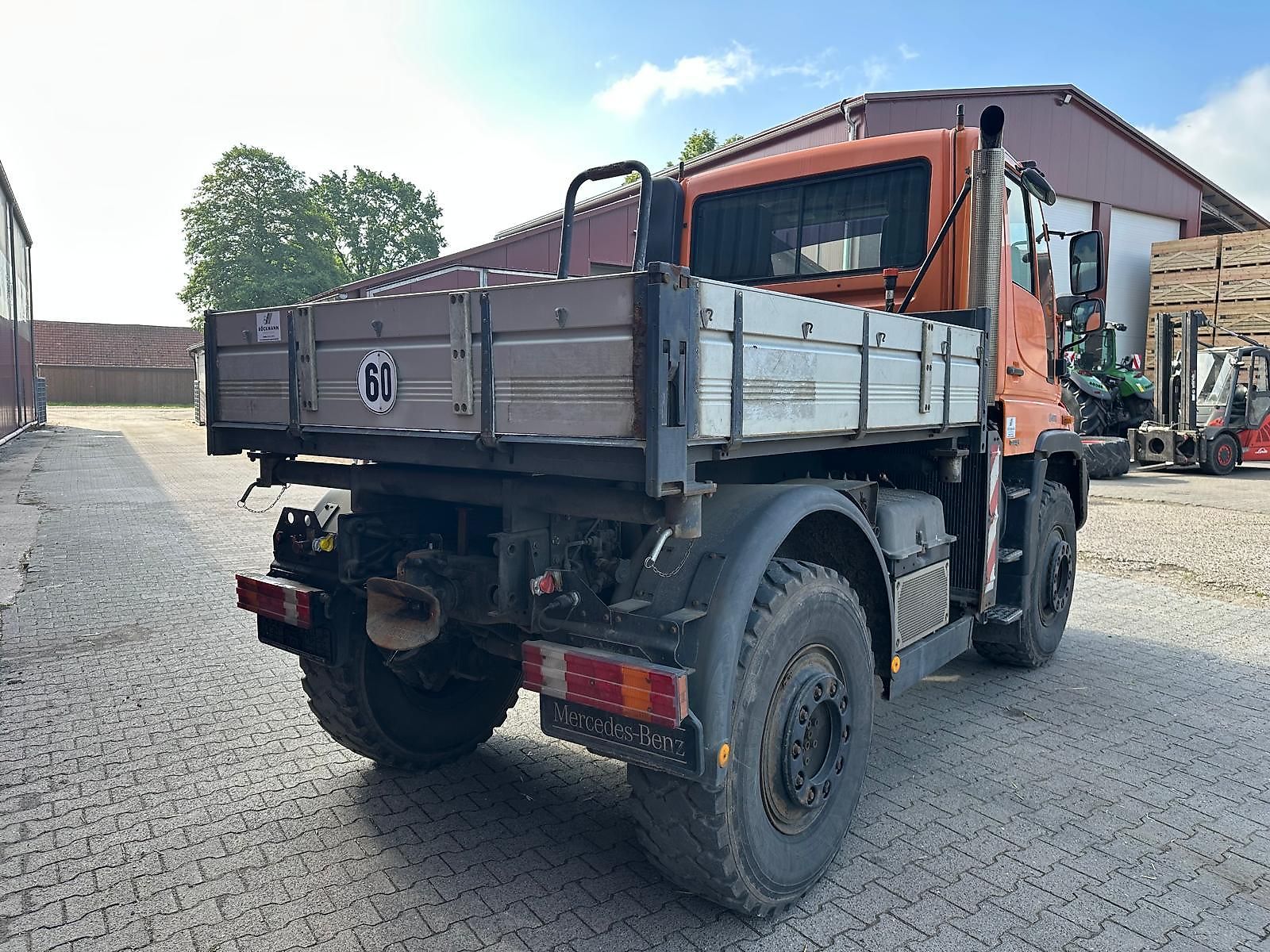 Unimog Mercedes-Benz U400