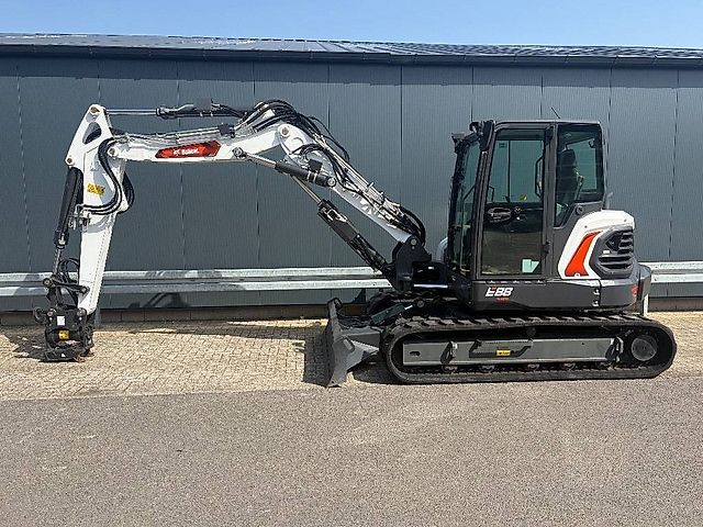 Mini Pelle Bobcat E88 R2