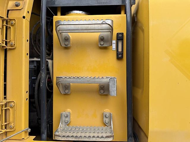 Pelle Komatsu PW180-10 + OilQuick OQ70-55