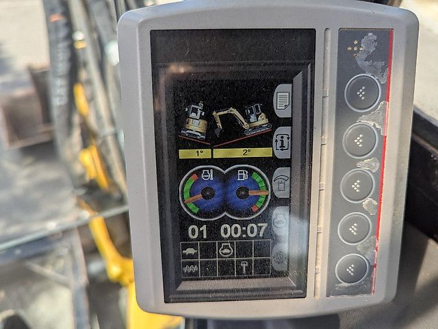 Mini Pelle Cat 305E2