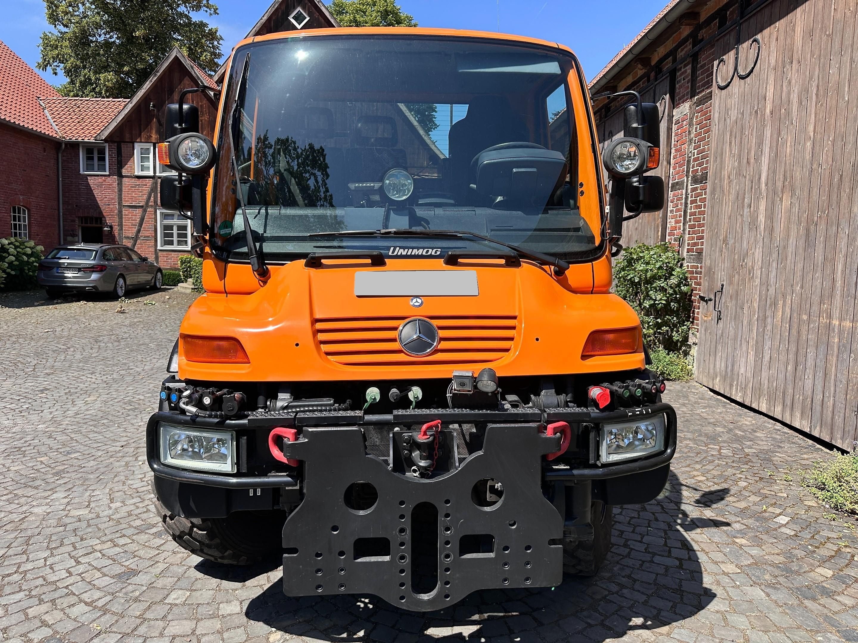 Unimog Mercedes-Benz U300 4x4