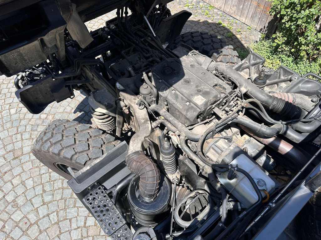 Unimog Mercedes-Benz U300 4x4
