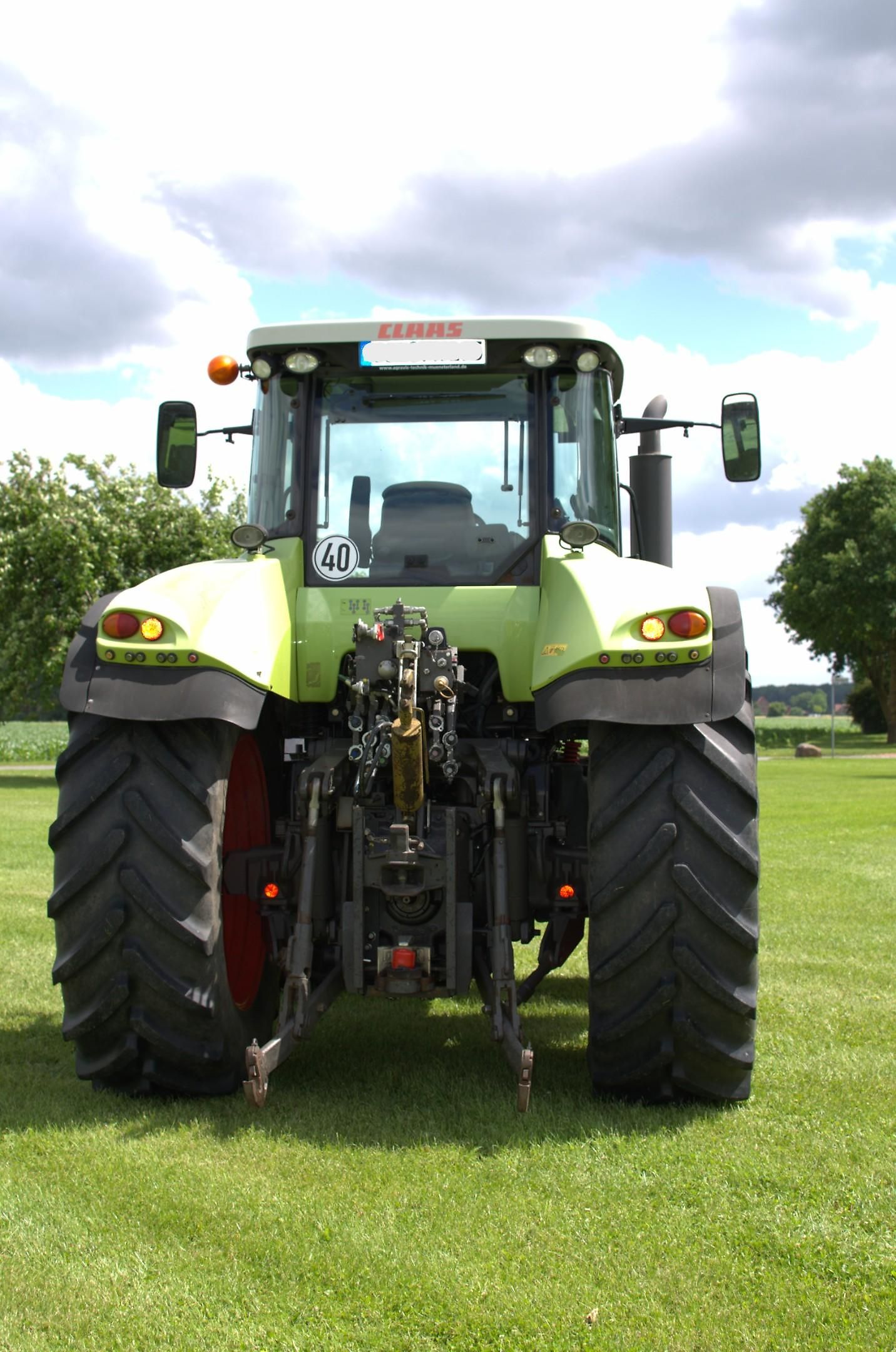 Tracteur Claas Axion 820