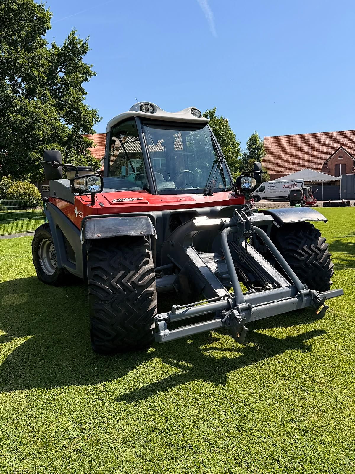 Tracteur Aebi Schmidt TT280